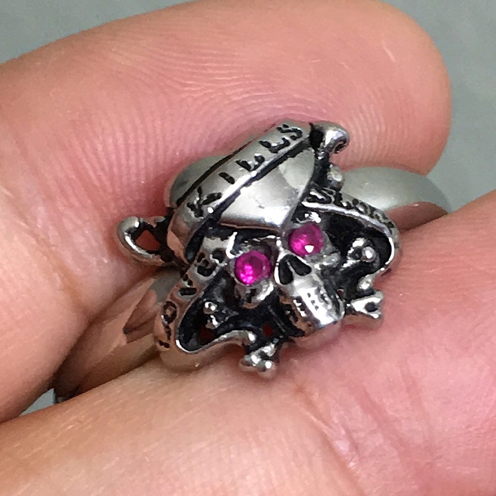 🖤Ed Hardy skull 💀 ring - Picture 2 of 15